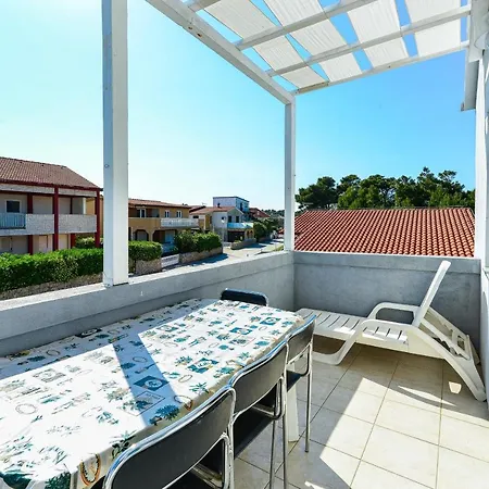 With Parking Space - 19562 Apartman